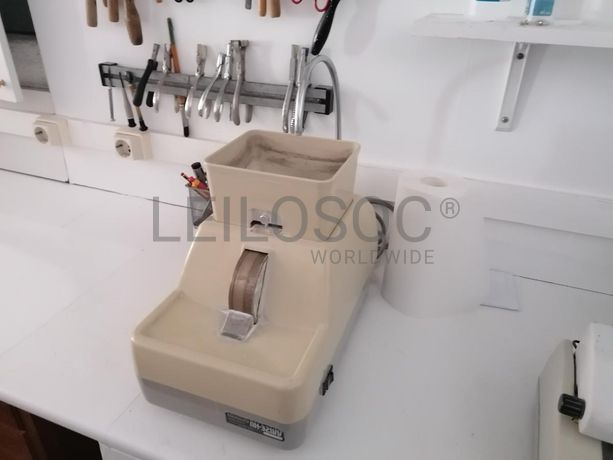 Equipamento Ótico + Material Informático