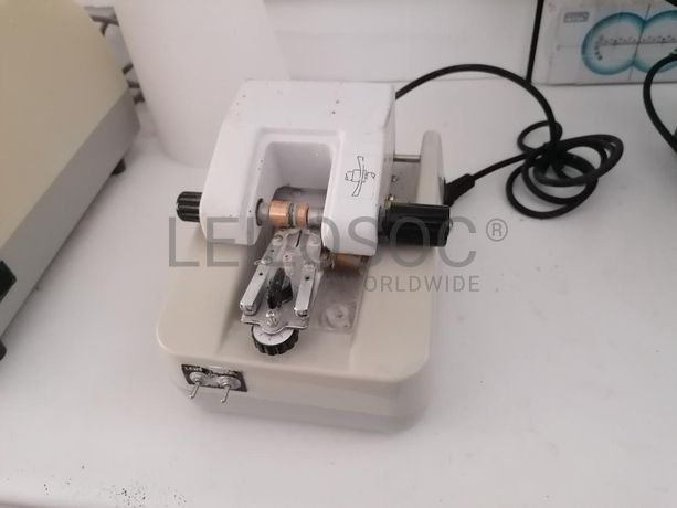 Equipamento Ótico + Material Informático