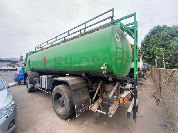 Camião Cisterna Mercedes-Benz 1935 (4X2)