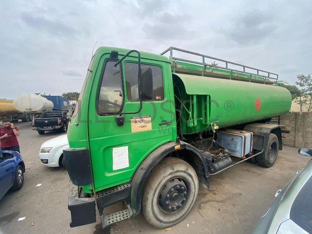 Camião Cisterna Mercedes-Benz 1935 (4X2)