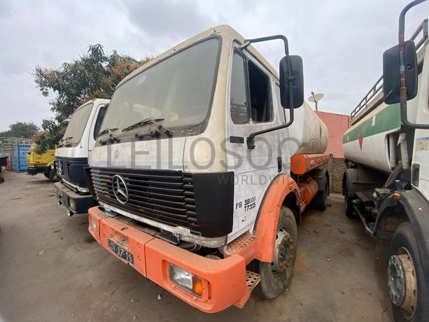 Camião Cisterna Mercedes-Benz 1935 (4X2)