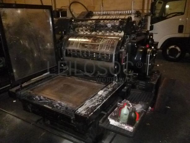 Máquina de corte e vinco