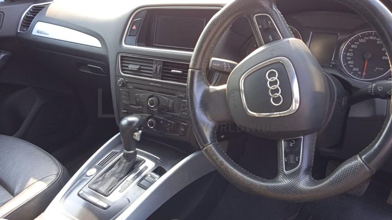 Audi Q5 ·