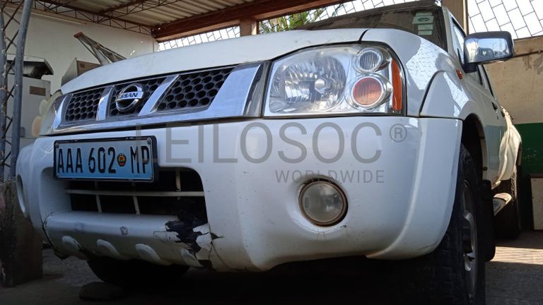 Nissan Hardbody NP300 ·