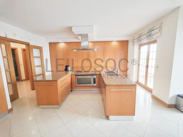 Penthouse T4 Duplex · Ericeira