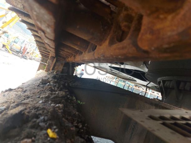 Escavadora Rastos Volvo EC 340