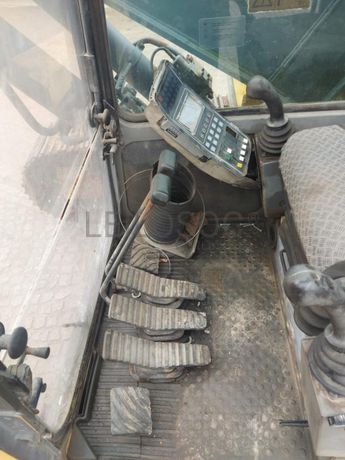 Escavadora Rastos Volvo EC 340