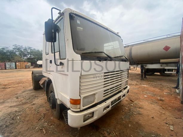 Camião VOLVO FL10 · Belas