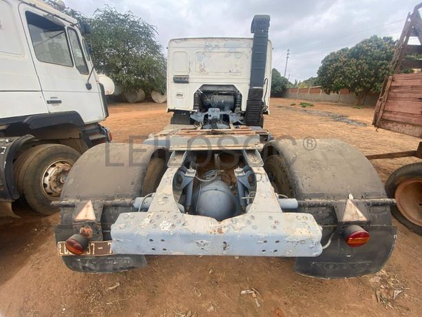 Camião VOLVO FL10 · Belas