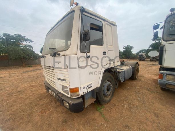 Camião VOLVO FL10 · Belas