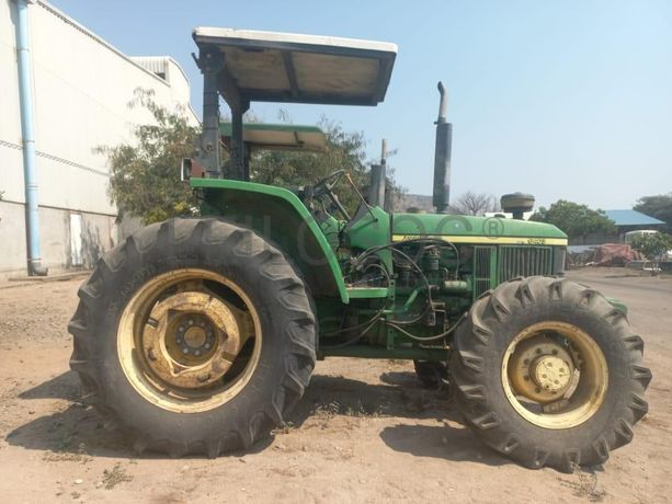 Tractor John Deere ·