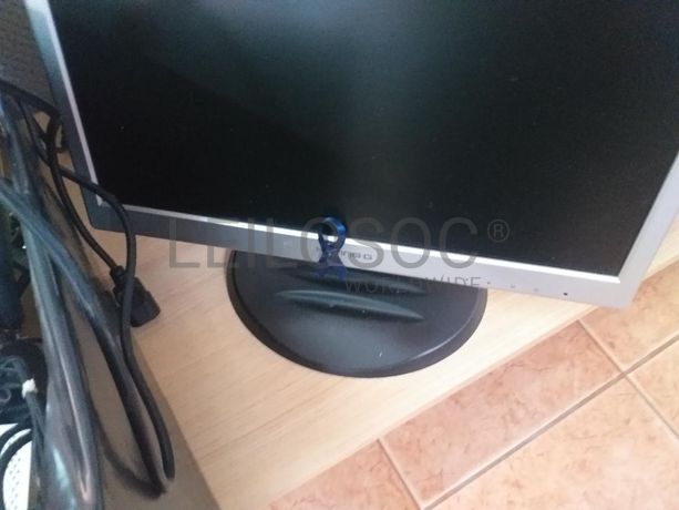 Mobiliário Expositor · Material Informático