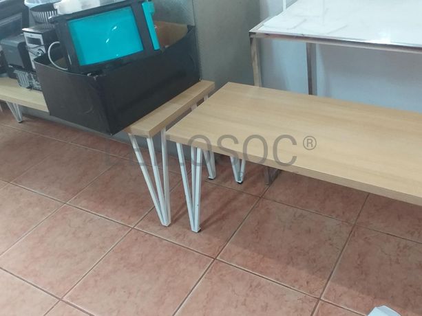 Mobiliário Expositor · Material Informático