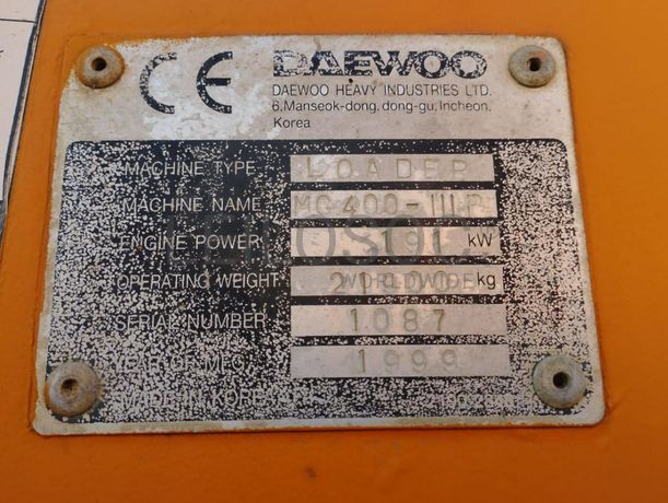 Pá carregadeira Daewoo ·