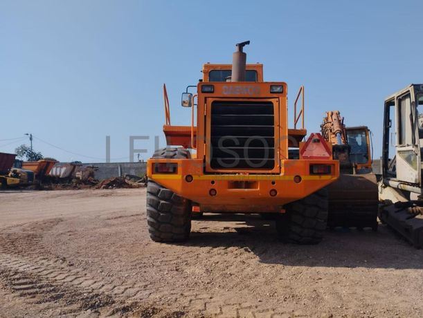 Pá carregadeira Daewoo ·