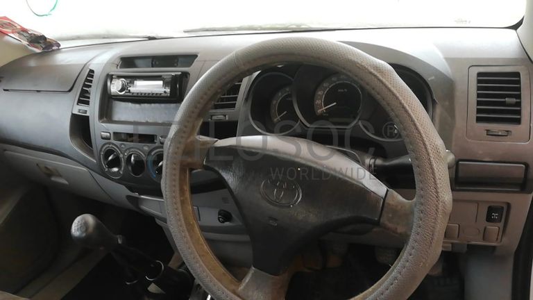 Toyota Hilux ·