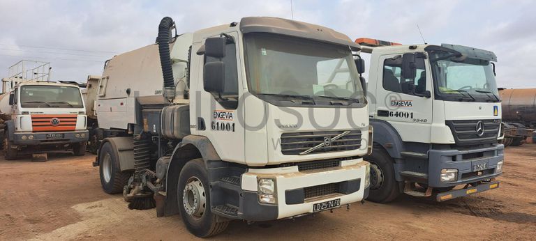 Caminhão Oficina IVECO 170E21 · Viana