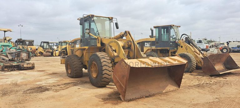 Pá Carregadora CATERPILLAR 938G · Viana