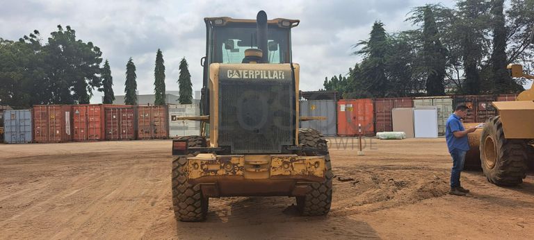 Pá Carregadora CATERPILLAR 924G · Viana