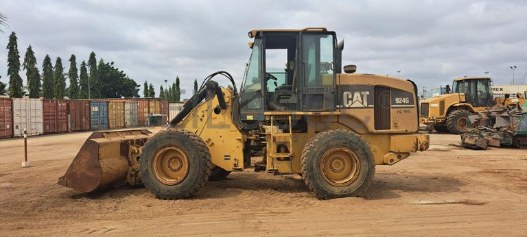 Pá Carregadora CATERPILLAR 924G · Viana