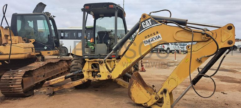 Retroescavadora CATERPILLAR 416E · Viana
