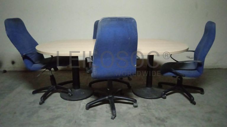 Mobiliário de escritório ·