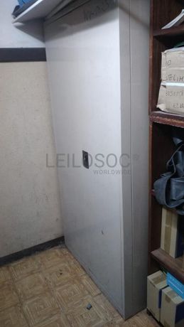 Mobiliário de escritório ·