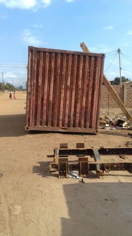 Contentor de 20 pés ·