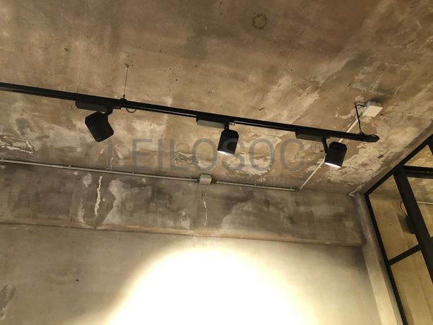 Focos, Candeeiros e Colunas