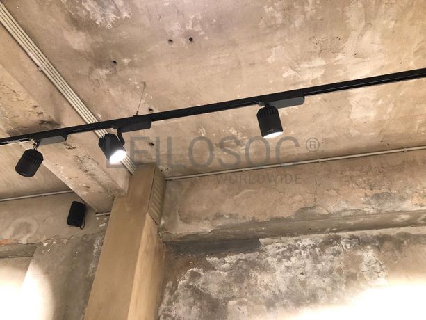 Focos, Candeeiros e Colunas