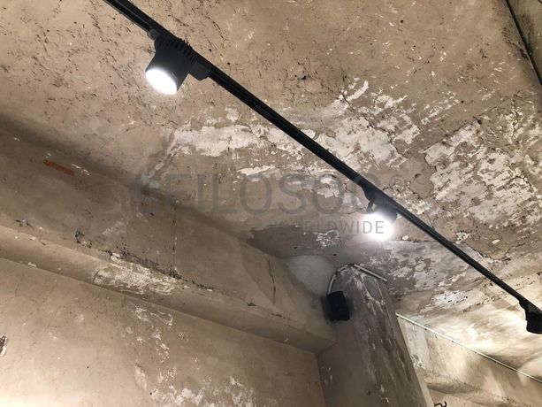 Focos, Candeeiros e Colunas