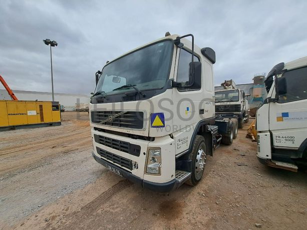Camião Trator (6X4) VOLVO FM 12-36 · Viana