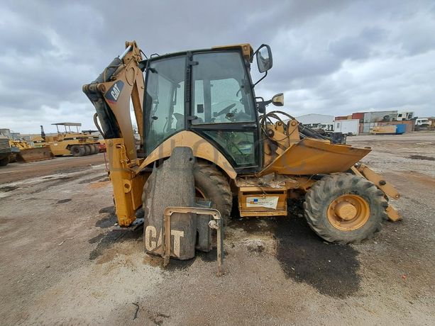 Retroescavadora CATERPILLAR 428 D · Viana
