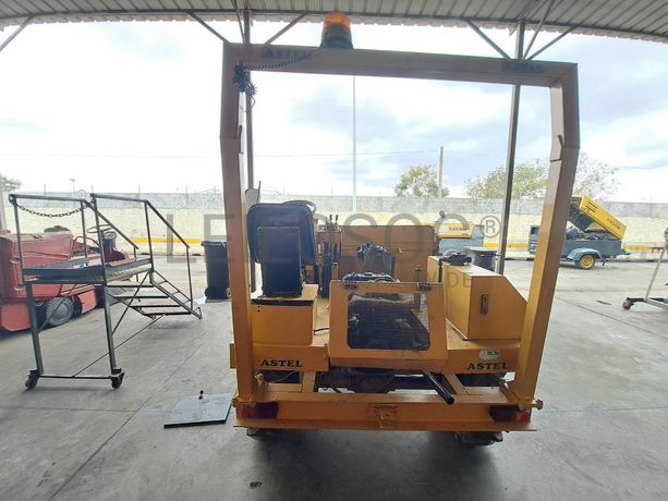 Dumper (4X4) ASTEL DV 2500/P · Viana