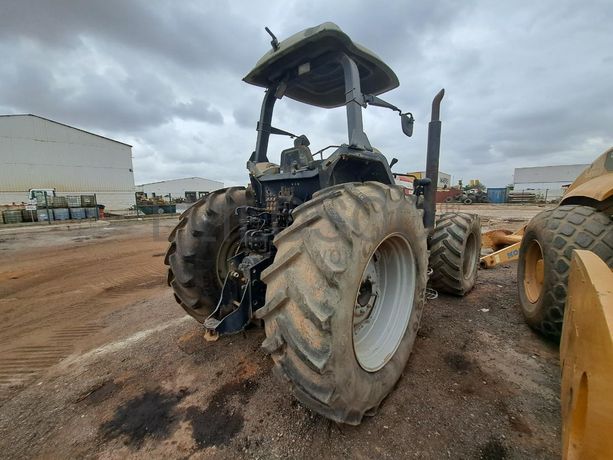 Trator Agrícola · Viana