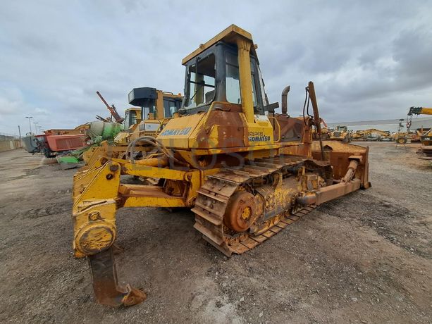 Bulldozer KOMATSU D65E-12 · Viana
