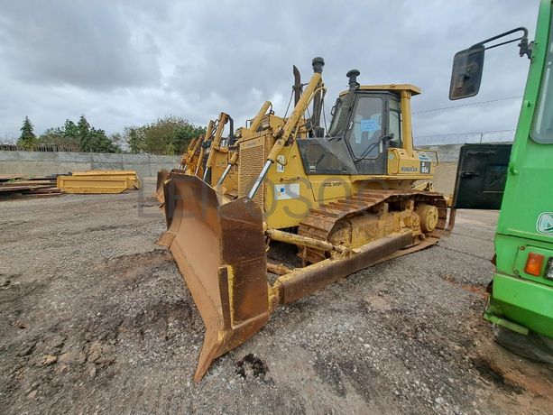 Bulldozer KOMATSU D65E-12 · Viana