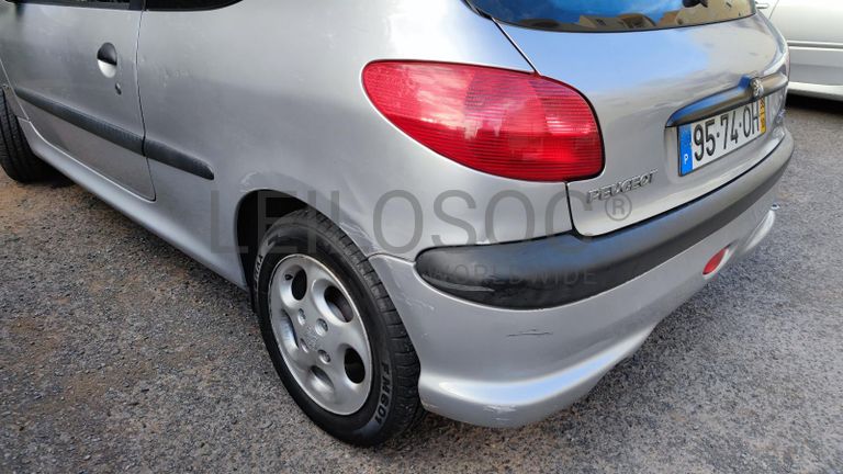 PEUGEOT 206