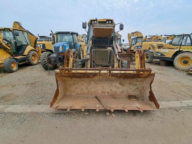 Retroescavadora (9 Ton.) CATERPILLAR 428F · Viana