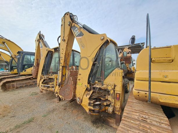Retroescavadora (9 Ton.) CATERPILLAR 428E · Viana