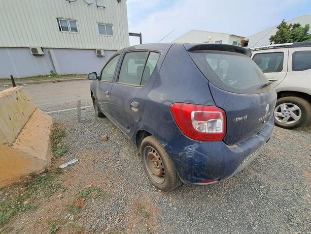 RENAULT SANDERO 1.2 · Viana