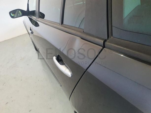 Renault Laguna 2.0 · Ano 2006