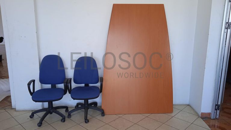 Mobiliário de escritório ·