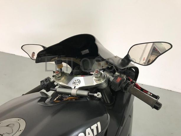 Motociclo Ducati 848 EVO · Ano 2011