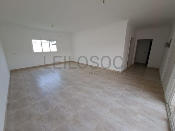 LOTE ÚNICO - 04 MORADIAS – VIANA, LUANDA