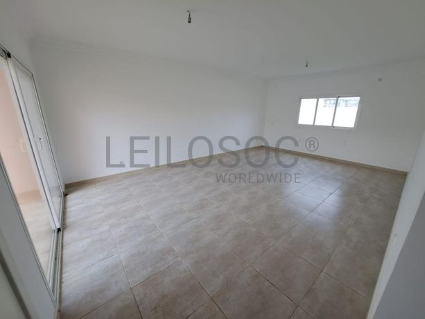 LOTE ÚNICO - 04 MORADIAS – VIANA, LUANDA