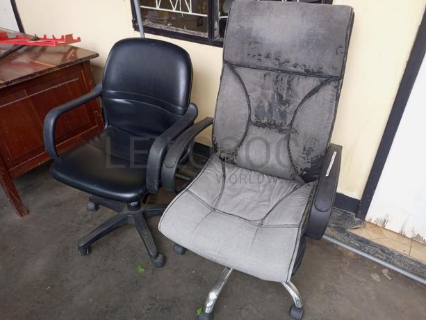 Mobiliário de escritório ·