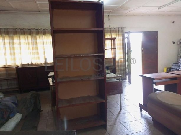 Mobiliário de escritório ·