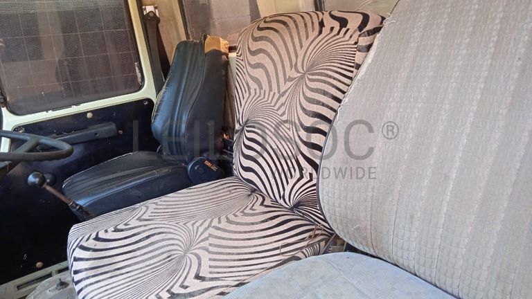 Camião basculante Mercedes benz