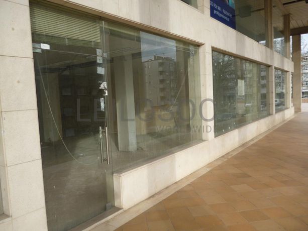 Loja · Vila Nova de Famalicão